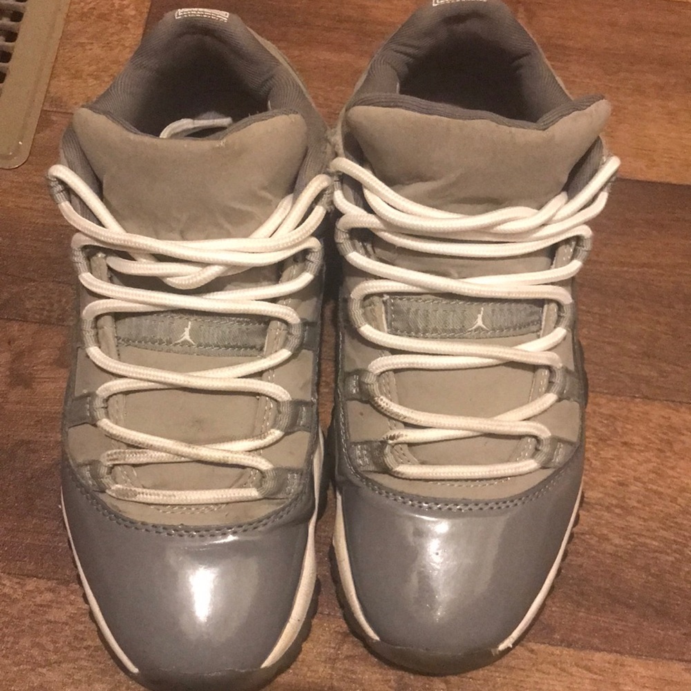 Air jordans Size 7 in boys/GS